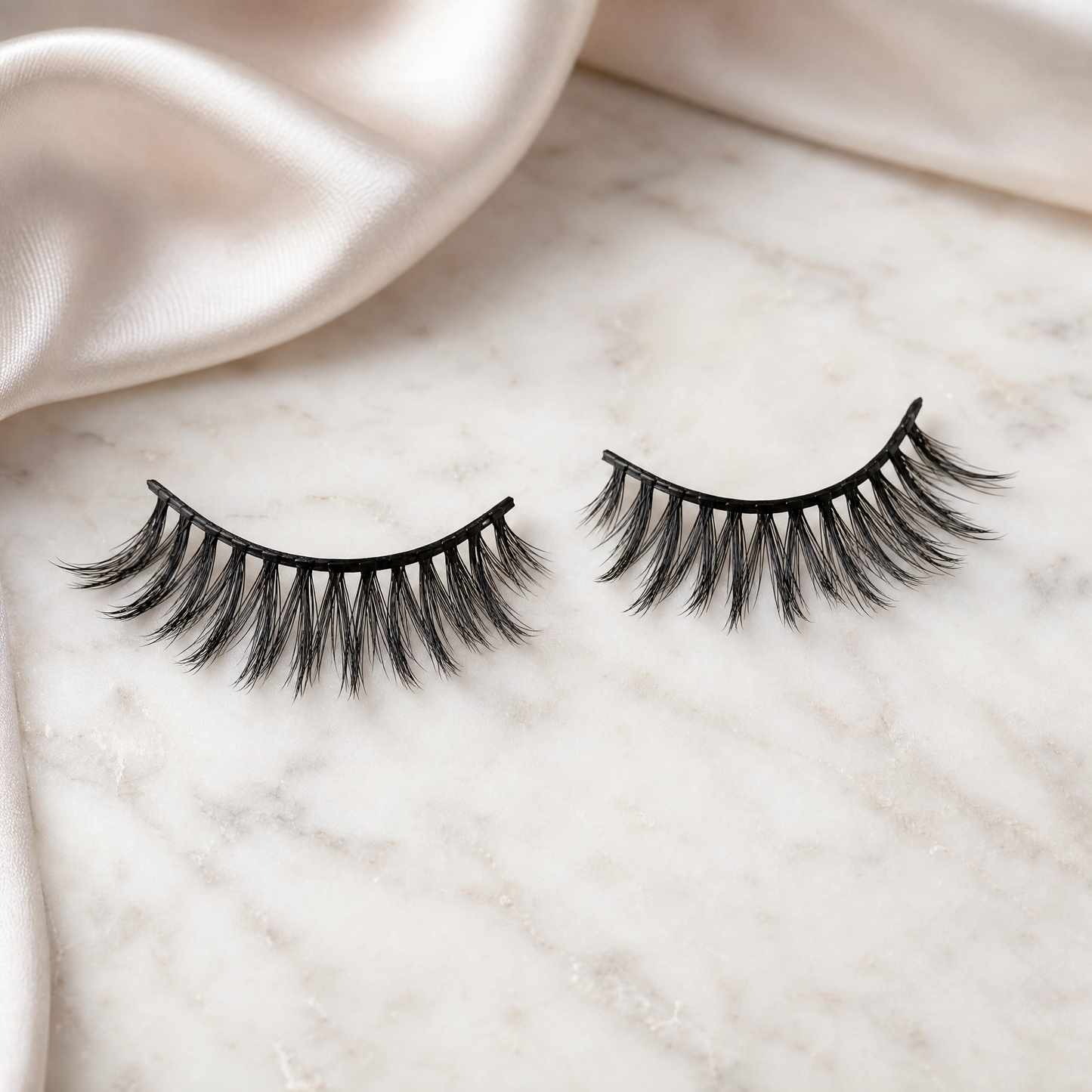 Wispy Volume False Eyelashes – Lightweight Fluffy Strip Lashes for Natural Glam